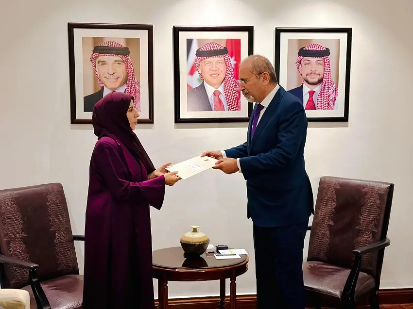 وزيرة الخارجية مع نظيره الأردني