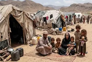 بين جحيم النزوح وقسوة العراء.. نازحو المضاربة يواجهون مصيرهم بمفردهم
