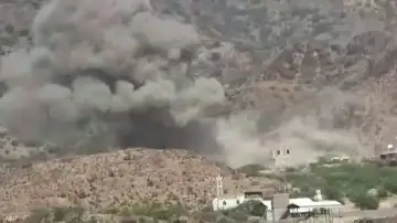 مليشيا الحوثي تفجر مسجدا في لحج