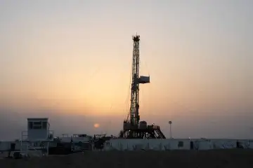 النفط يتراجع مع آمال استئناف مفاوضات امريكا وايران