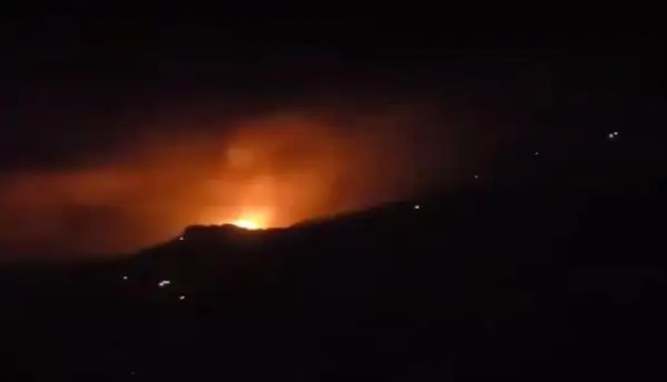 انفجارات عنيفة تهز يريم و4 صواريخ حوثية تستهدف التربة بتعز