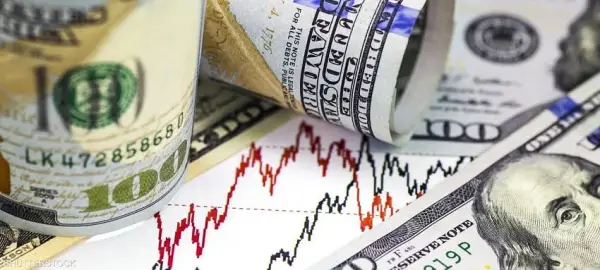 الدولار يتجه لمكاسب اسبوعية ثالثة عند ذروة 17 شهرا