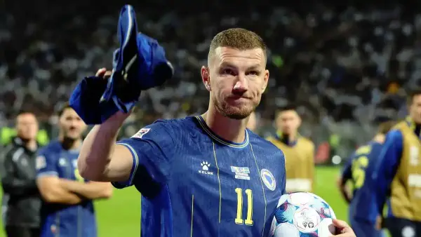 دموع دجيكو في ليلة الوداع الأخيرة