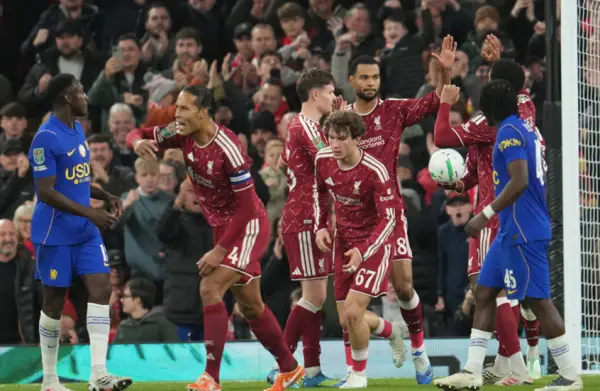 ليفربول يطيح بتشيلسي بركلات الترجيح ويبلغ ربع نهائي كأس الرابطة